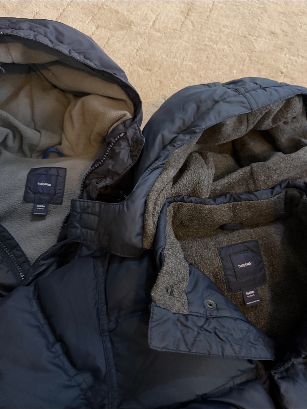 2 GAP Navy Kids Puffer Jacket with Hood - Picture 3 of 5